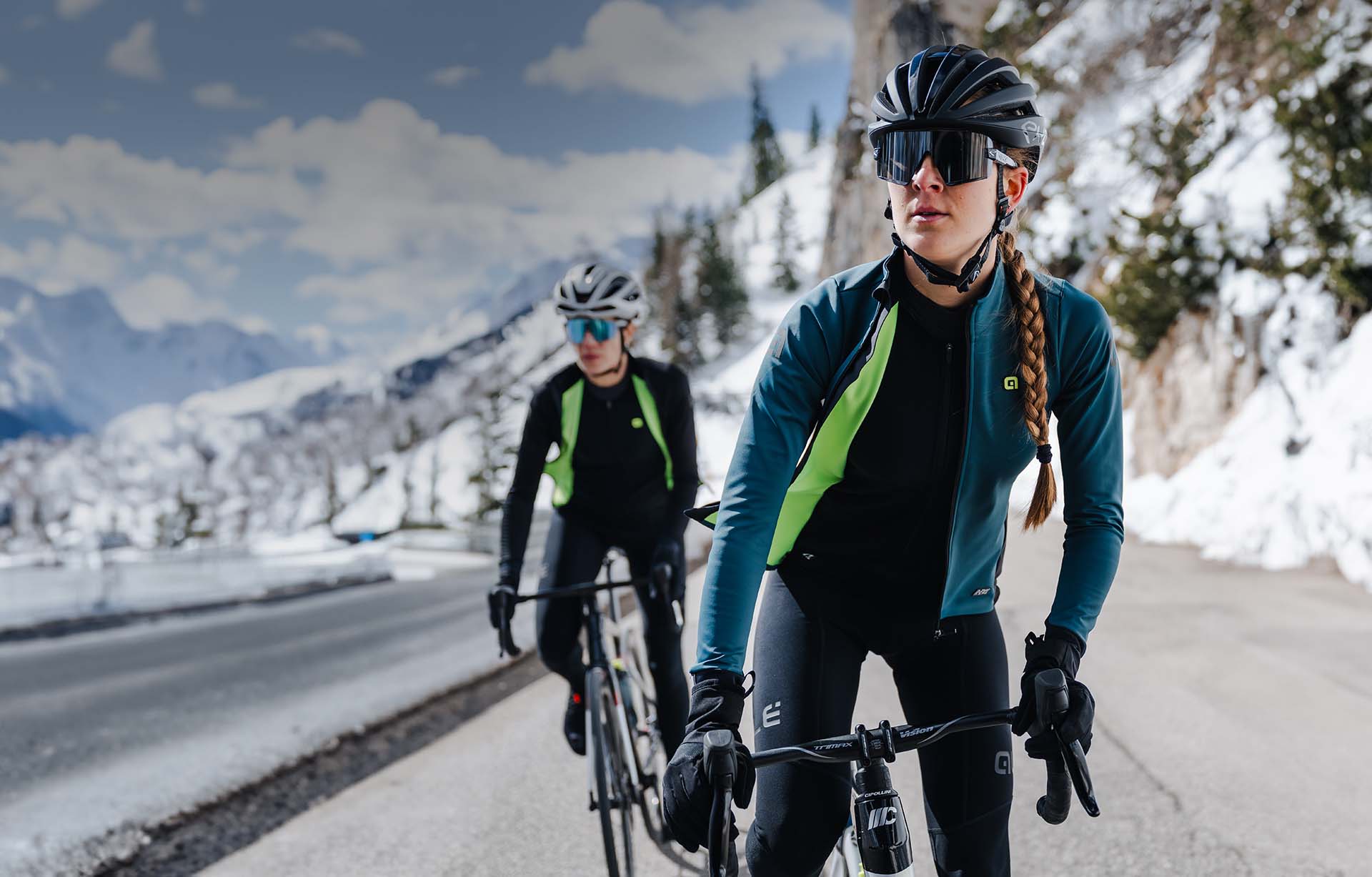 womens bicycle jackets Specialized trail-series Wind Jacket wmn Black XL A feature Women's Jackets | Universal Colours