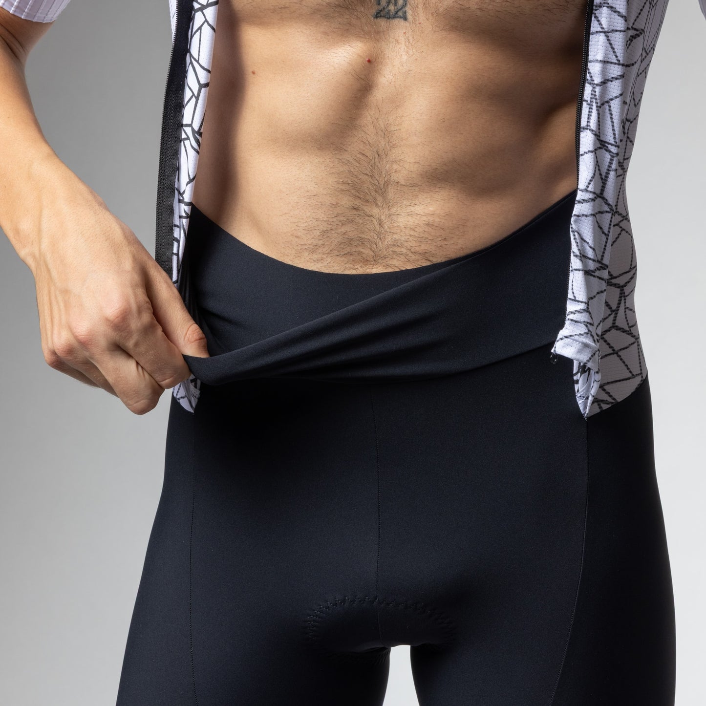 Einteiler Mit Reissverschluss Auf Der Vorderseite Mann Focus