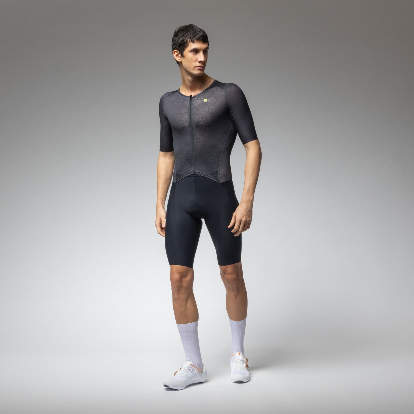 Einteiler Mit Reissverschluss Auf Der Vorderseite Mann Focus