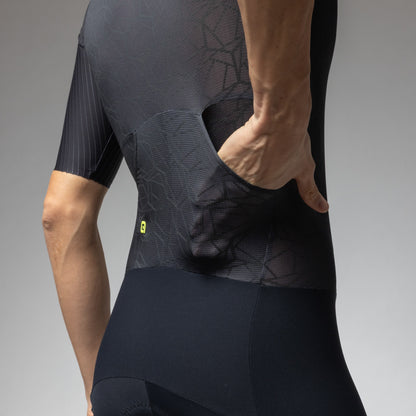 Einteiler Mit Reissverschluss Auf Der Vorderseite Mann Focus