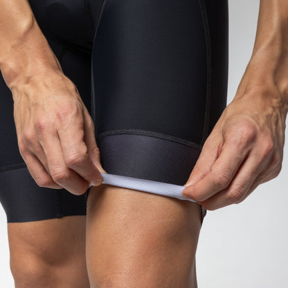 Einteiler Mit Reissverschluss Auf Der Rückseite Mann Triple