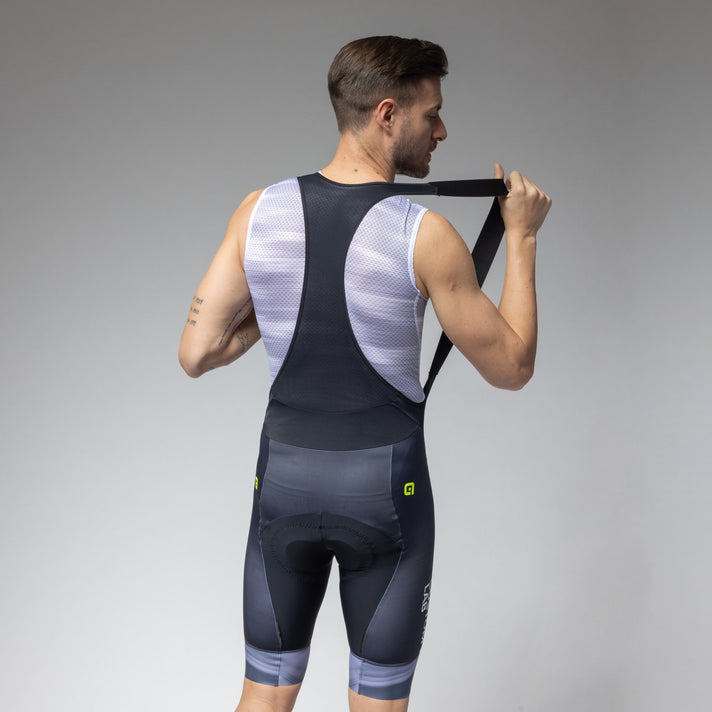 Trägerhose Mann 