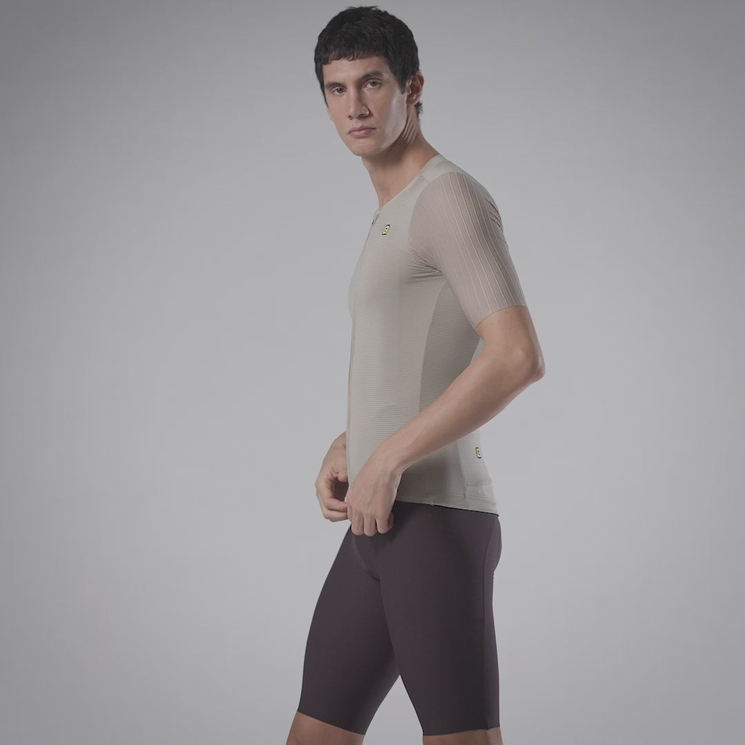 L26101844_EARTY-STYLE_MAN_ALE_SS26_1-1