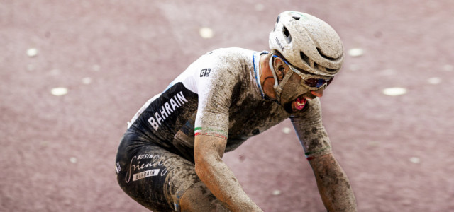 SONNY COLBRELLI SHINES IN THE MUD OF ROUBAIX.
